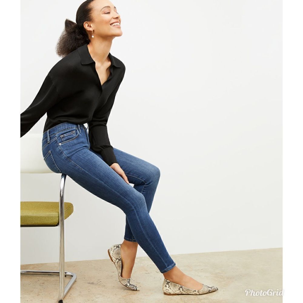 Revolve FRAME Le Skinny De Jeanne Jeans in Dublin